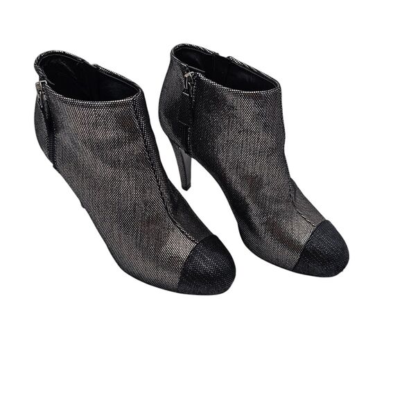 Chanel CC Cap Toe Ankle Heel Boot Size 37 US 6 6.5 Silver Metallic Leather Zip